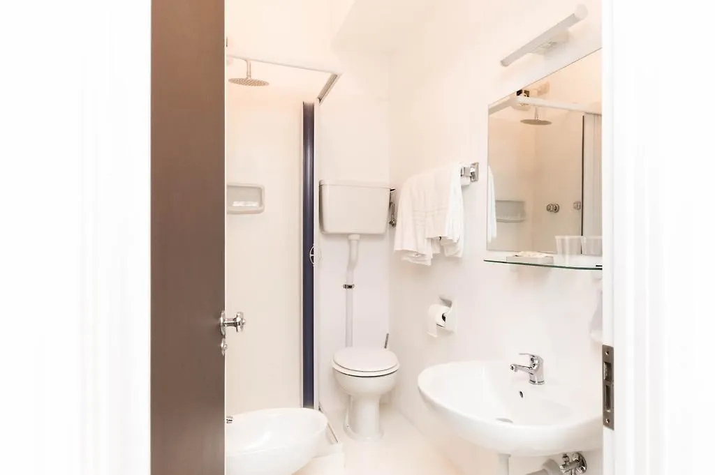Hotel Giongo Spotorno