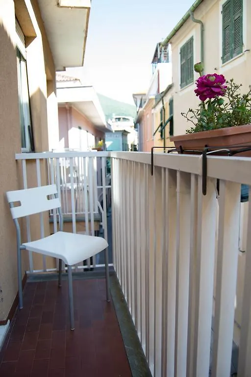 Hotel Giongo Spotorno 3*,  Italy